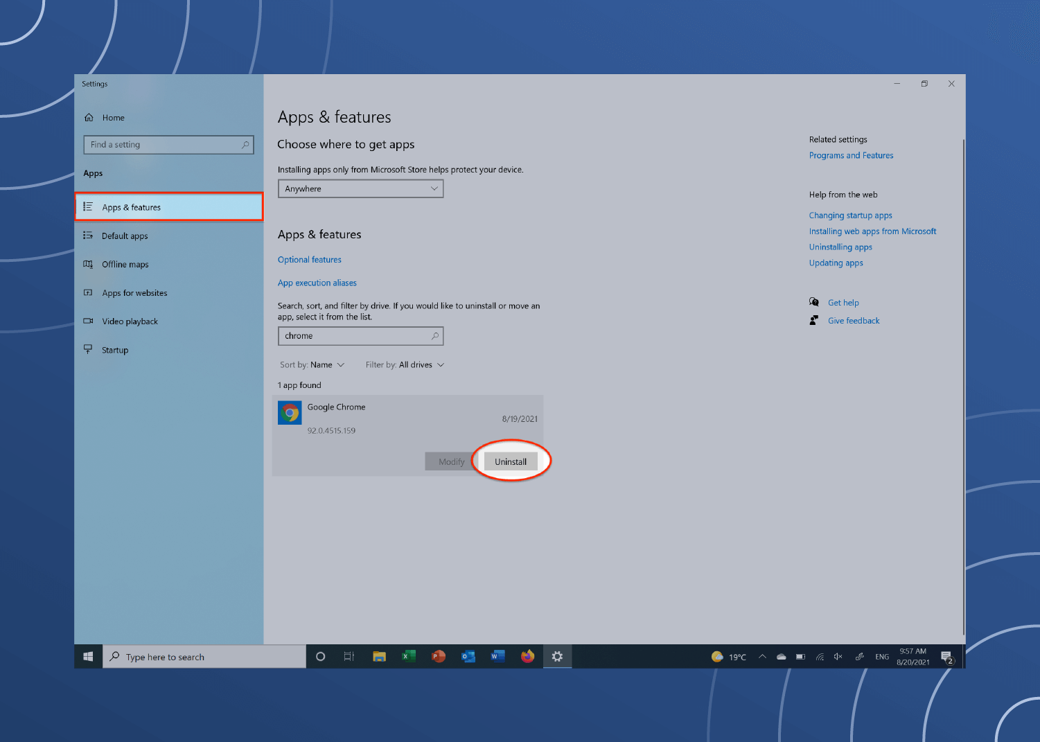 Screenshot of a Windows computer showing how to free up RAM by uninstalling unused programs.