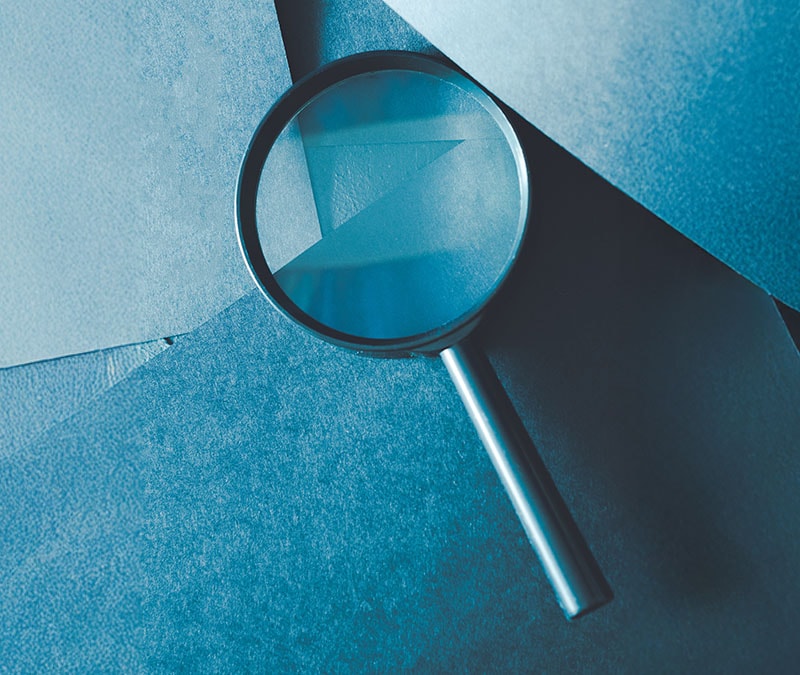 A magnifying glass representing the best private search engines.