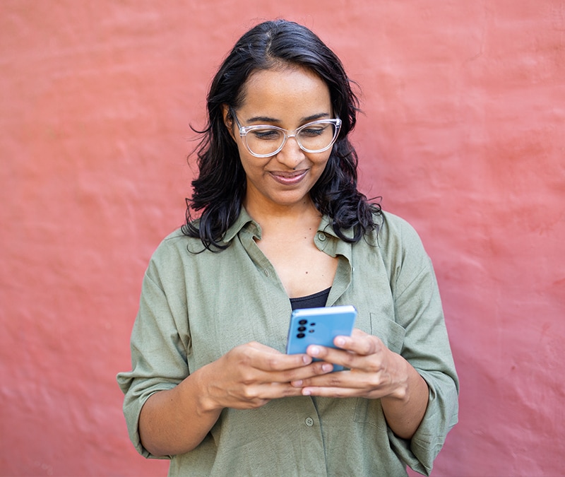 Premium Photo  Business woman keeps a call on mobile phone