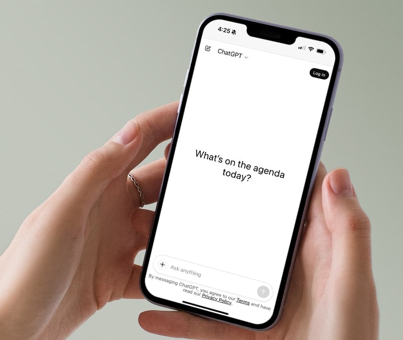 A user opens the ChatGPT interface and refrains from sharing personal information.